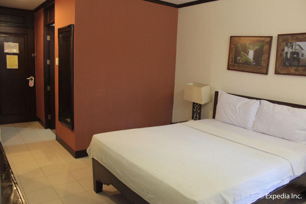 Ilocos Norte Hotel & Convention Center 拉瓦格 外观 照片