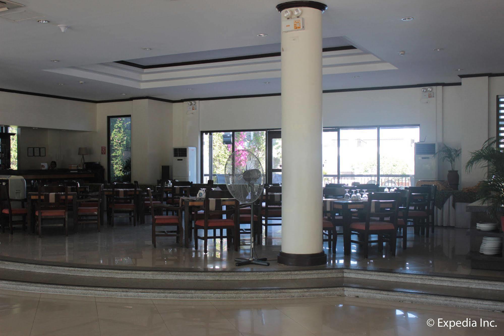 Ilocos Norte Hotel & Convention Center 拉瓦格 外观 照片