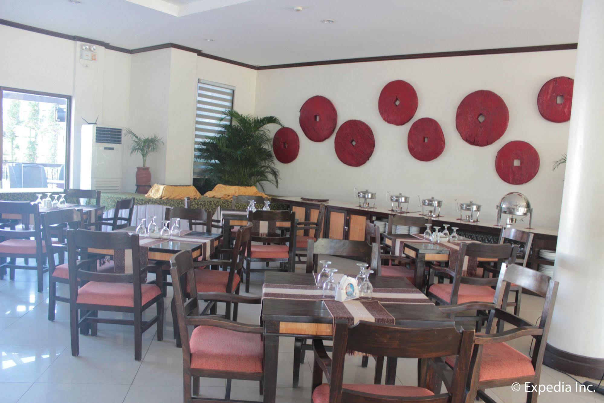 Ilocos Norte Hotel & Convention Center 拉瓦格 外观 照片